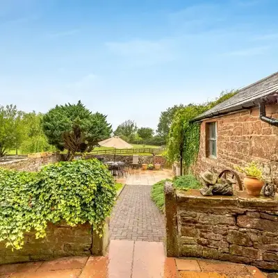 Halls Bank Farm
