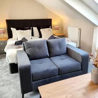 Carvetii - ANNE House Room 4 - Triple bed 2nd floor en-suite