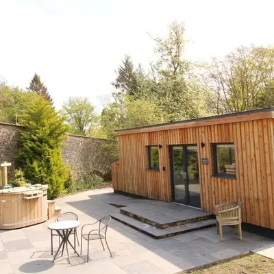 Shepherds Retreat Hutton John in a walled garden in a rural setting only 10 minutes for Lake Ullswater