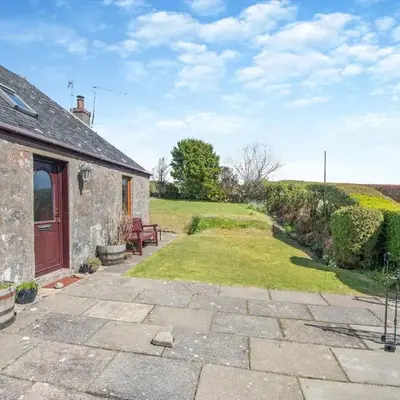 Kilbride Cottage-Uk46886