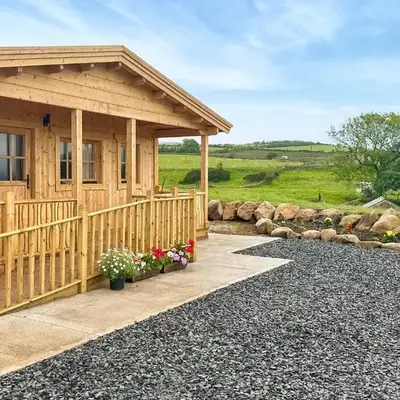 Wind Hall Log Cabin