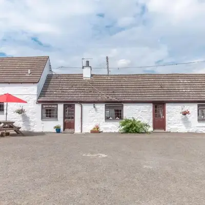 Courtyard Cottages Rose Cottage