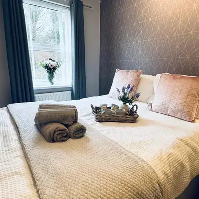 New Road Apartment - 2 Bedrooms - Sleeps 3