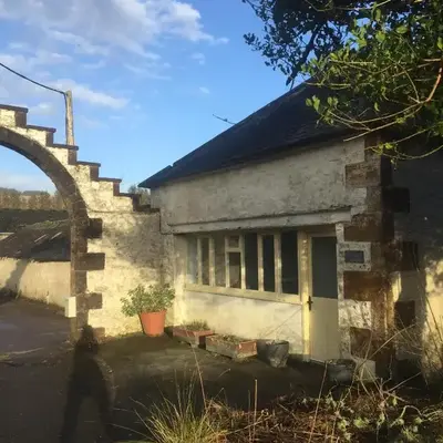 Holly Lodge