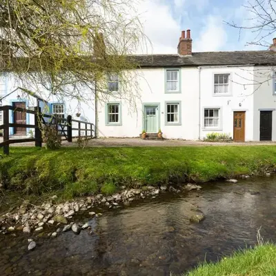 Riverside - Quaint County Cottage overlooking the Beck