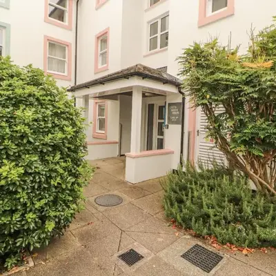 Flat 17 Greta Grove