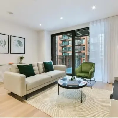 2 bed Luxury apartment with balcony