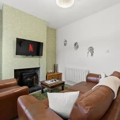 Vintage 2 Bed House in Lamplugh