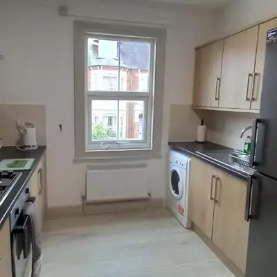 Town centre 3 bedroom flat