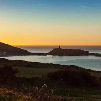 Cliff Cottage Beautifully appointed apartment with world class view