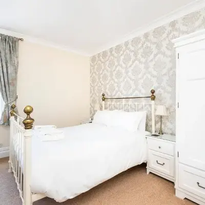 Cragwood Guest House