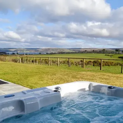 Dinduff Lodge