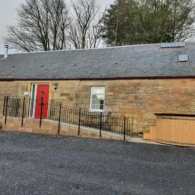 2-Bed Barn Hot Tub & Pet Friendly near Muirkirk