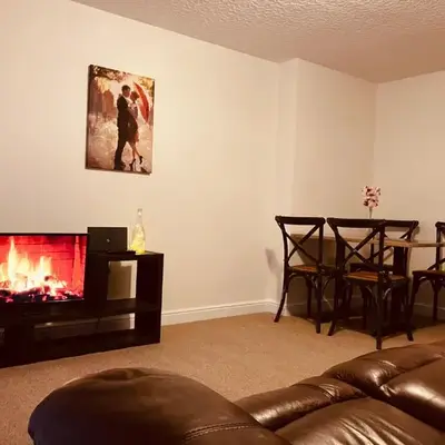 Cosy home near hospital