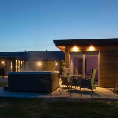 Amazing Cottage & detached Annex sleeps 8