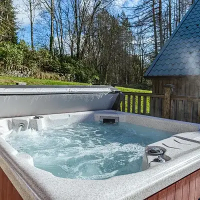 Lord Galloway 33 with Hot Tub
