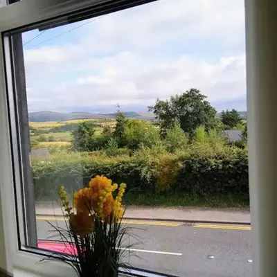 2 Bed pet-free cottage