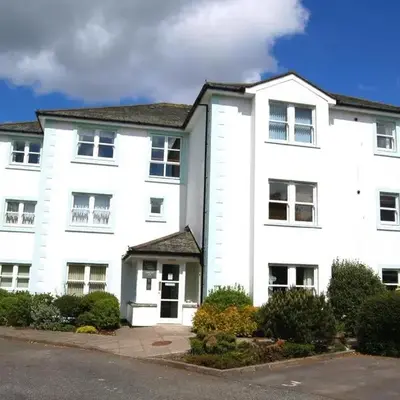 9 Greta Grove House